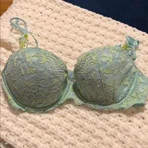 Victoria secrets lace bra bundle